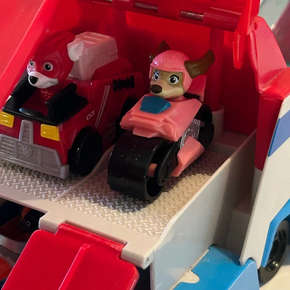 Paw Patrol Launch N Haul Patroller 2-in-1 Transforming Playset 7 Vehicles